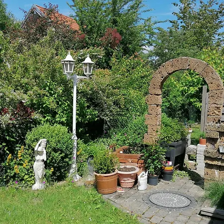 Helles Gaestezimmer Mit Kleinkueche Und Badbenutzung